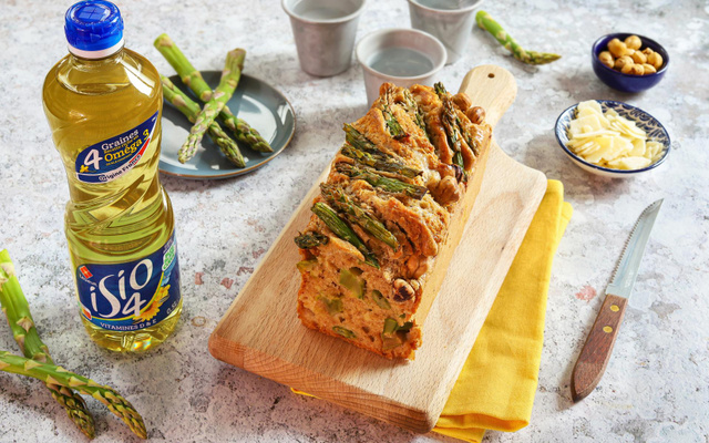 Cake léger aux noisettes & asperges