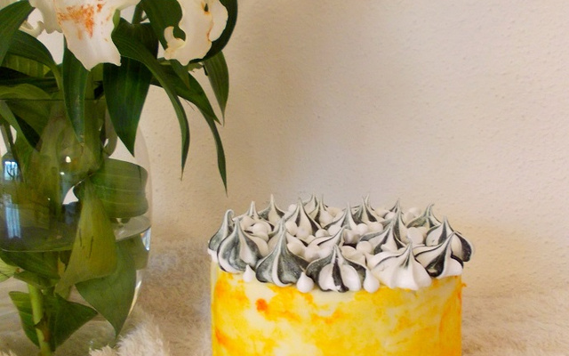 Layer cake meringué citron pavot