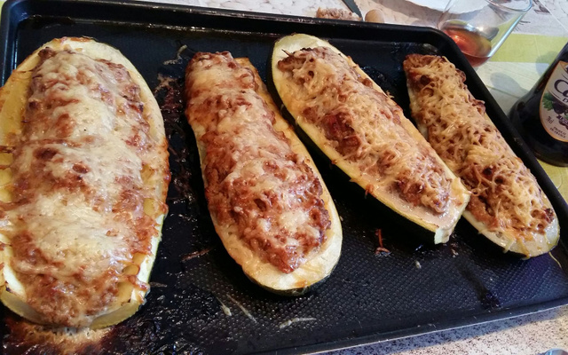 Courgettes farcies à la viande hachée