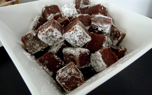 Carrés aux dattes et à la cannelle