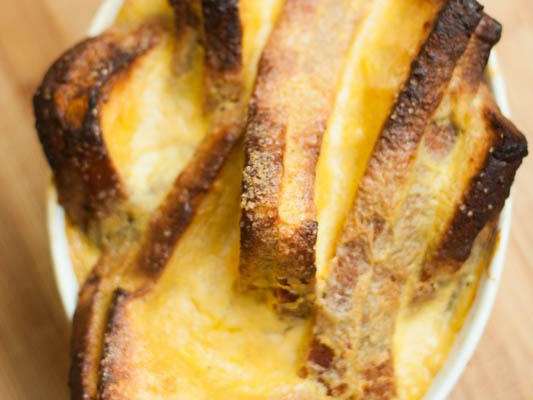 Bread and Butter Cheese Pudding à l'abricot