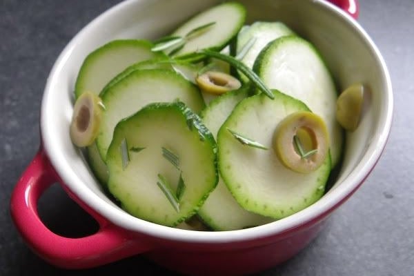 Gratin de courgettes aux olives et romarin