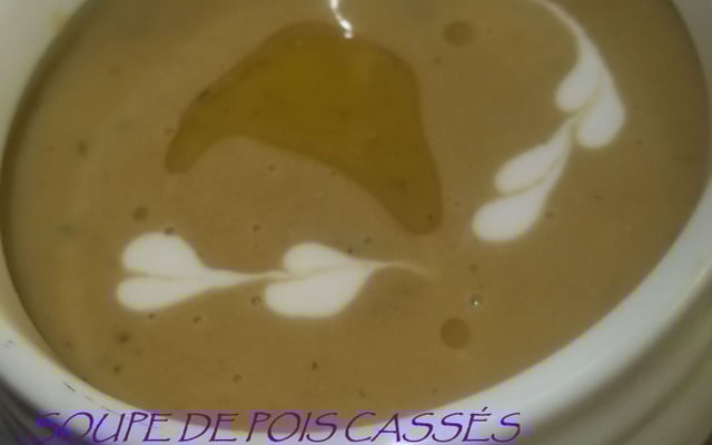 Soupe de pois cassés, carottes, poireau et oignon
