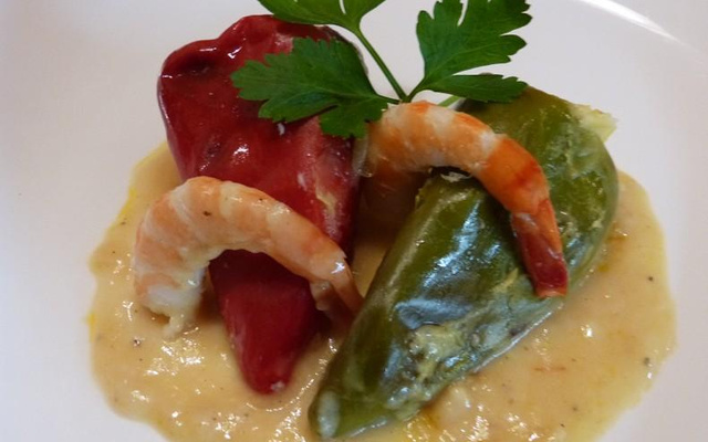 Piquillos farcis au cabillaud et aux  gambas