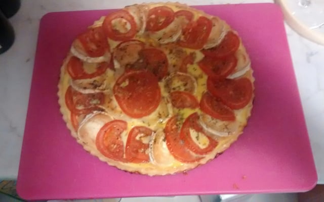 Tarte à la tomate et au chèvre