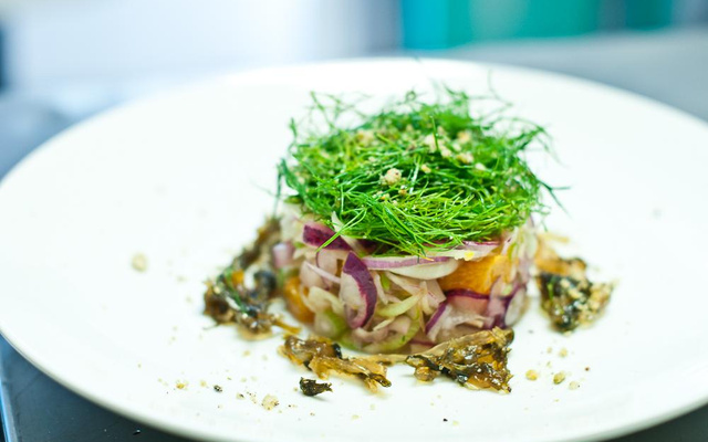 Les Fenouils du Jardin en fine julienne aux oranges confites, les fanes en salade et les tiges en chutney
