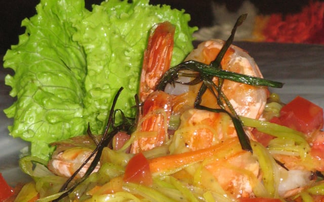 Camarons aux légumes, sauce à l'orange vanillée