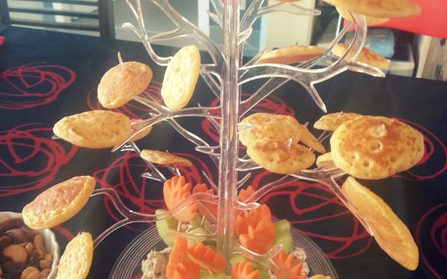 Tapas de blinis au thon et fromage blanc