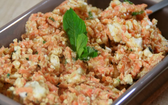 Salade de carottes et feta à la menthe