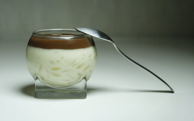 Pâtes au lait de coco et coulis de chocolat