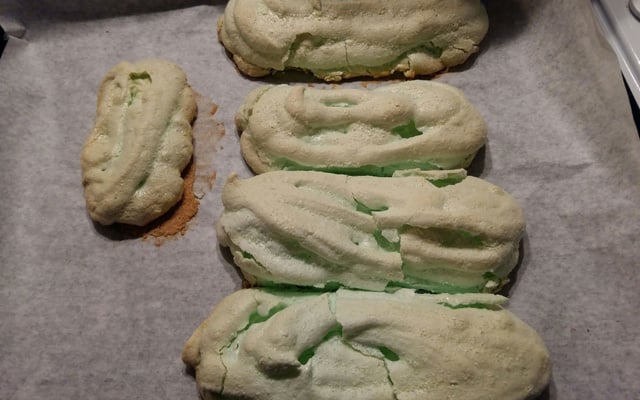 Meringues allongées