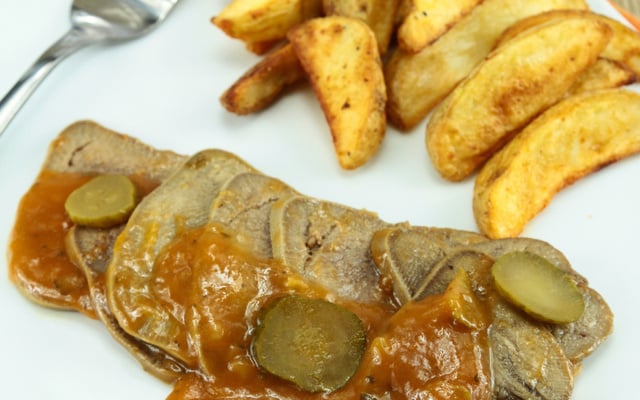 Langue de bœuf en sauce