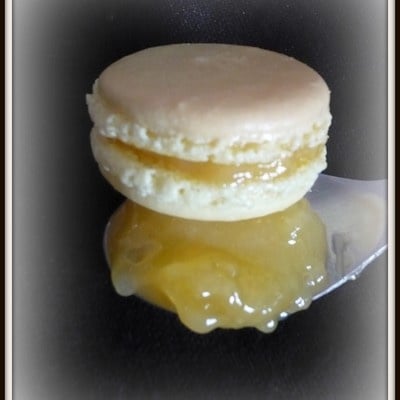 Macarons au lemon curd