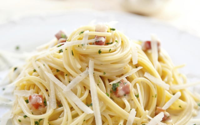 Pâtes carbonara et Parmigiano Reggiano AOP Giovanni Ferrari