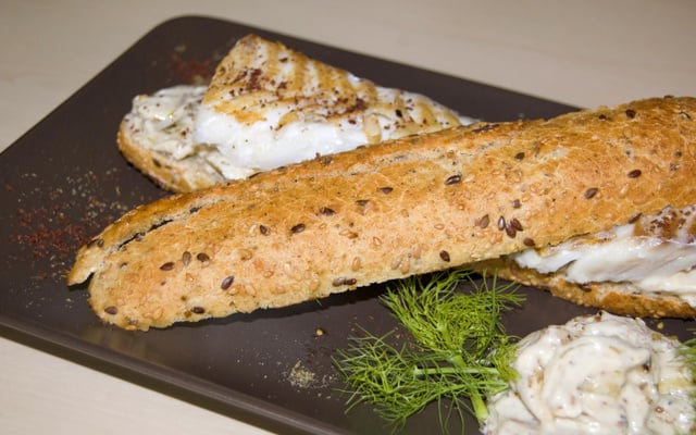 Toasts au poisson et tzatziki de fenouil