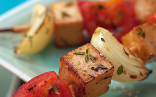 Brochettes de lotte au tofu