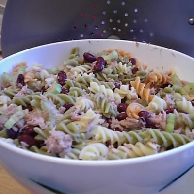 Salade de pâtes au thon et haricots rouges