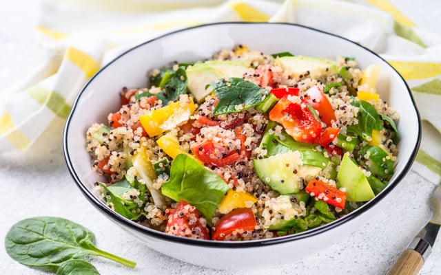 Salade de quinoa aux légumes croquants