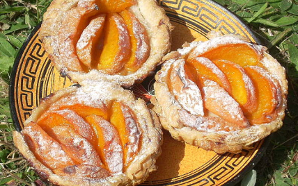 Tartelettes feuilletées aux abricots