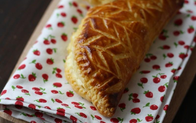 Chaussons aux pommes et Carré Frais