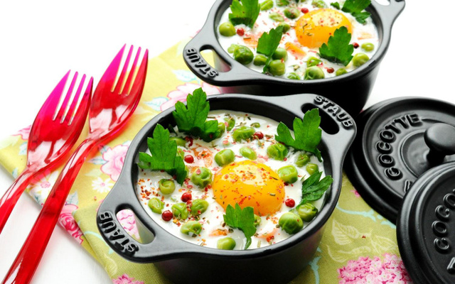 Œufs cocotte crémés aux Roquefort Papillon