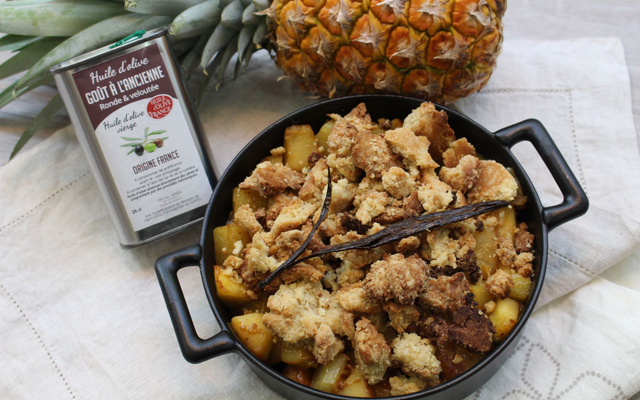Compotée de fruits exotiques, crumble à l'huile d'olive