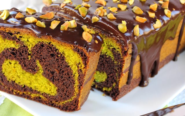 Cake marbré chocolat & pistache