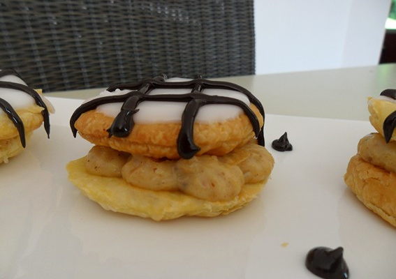 Millefeuille rond au pralin