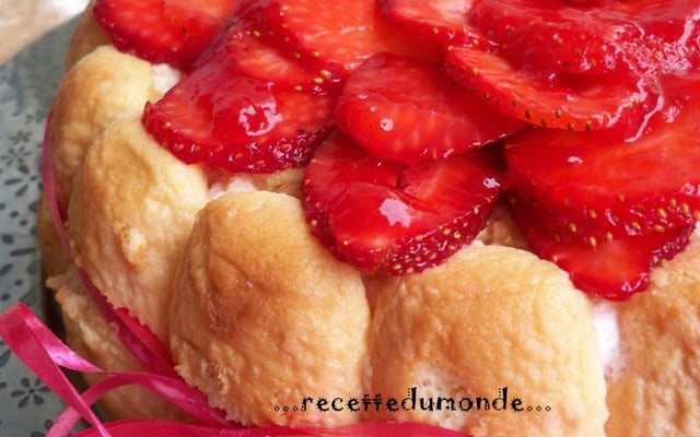 Charlotte aux fraises économique