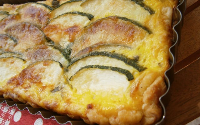 Tarte aux courgettes basilic chèvre et parmesan