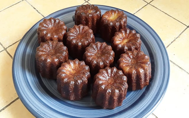 Cannelés bordelais moelleux et croustillants