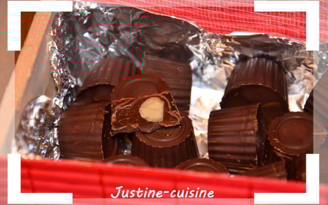 Petits chocolats fourrés au caramel beurre salé, chocolat au lait et noisette