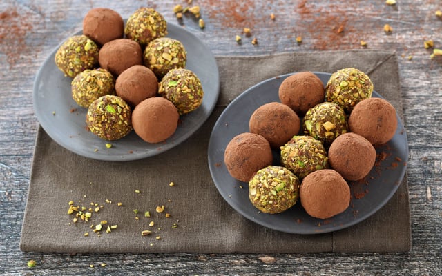 Truffes au chocolat, châtaignes et orange