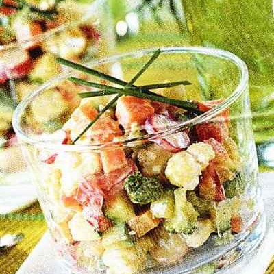 Verrine de tartare de légumes printaniers