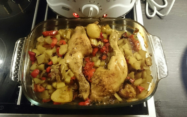 Cuisses de poulet et pomme de terre au four