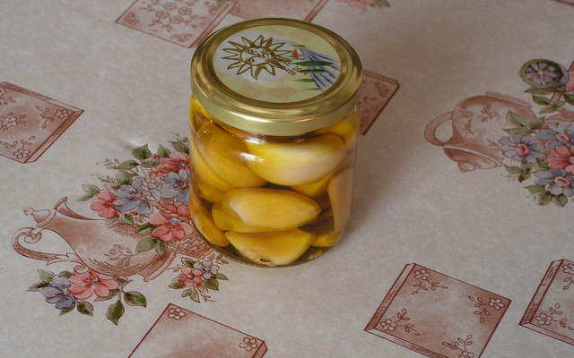 Ail confit, un condiment simple et délicieux