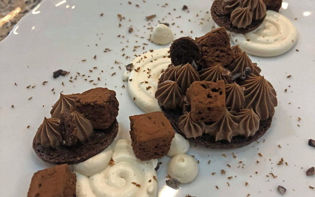 Sensation chocolat : dessert à l’assiette