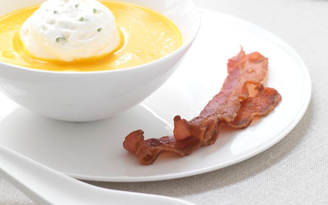 Velouté de carottes et émulsion Boursin cuisine ail & fines herbes light