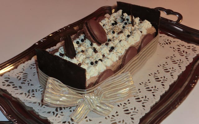 Bûche macarons et trois chocolats