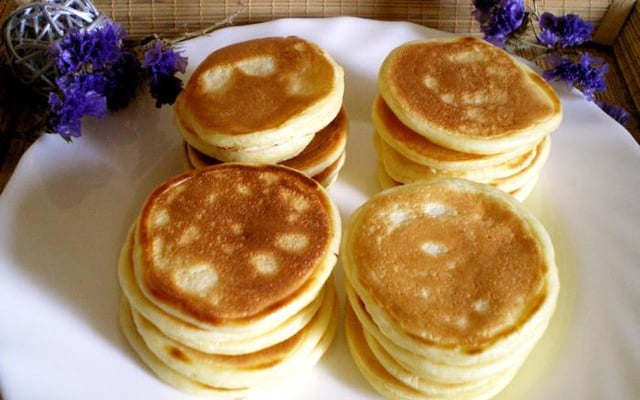 Blinis moelleux prêts en 5 minutes, la recette traditionnelle