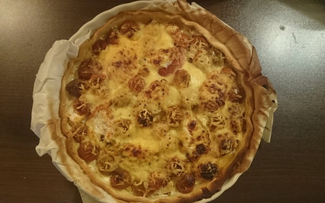 Tarte au thon et aux tomates simple