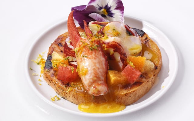 Palets de Patate Douce de Caroline du Nord Covington  vanillée, homard rôti et beurre d'agrumes