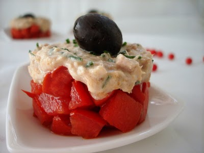 Tomates à la mousse de thon