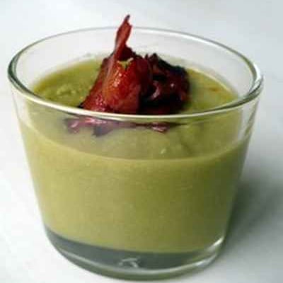 Purée de petits pois au chorizo grillé