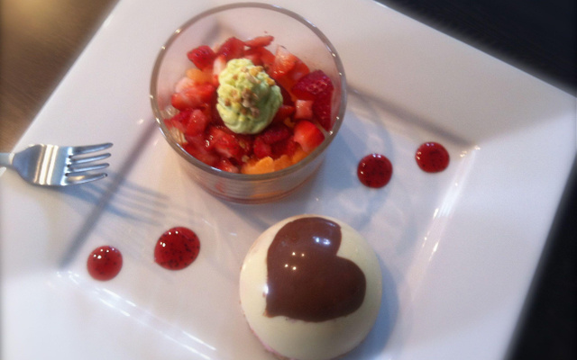 Dôme chocolat blanc à la mousse de framboise