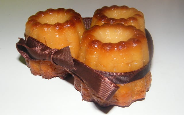 Cannelés à la vanille et au rhum