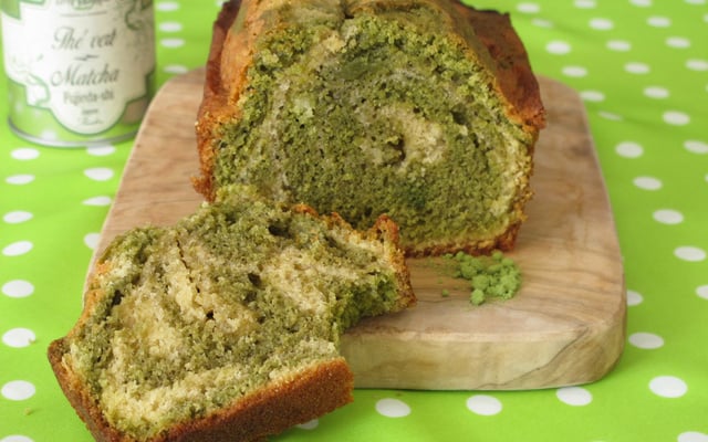 Cake marbré au thé matcha et à la vanille
