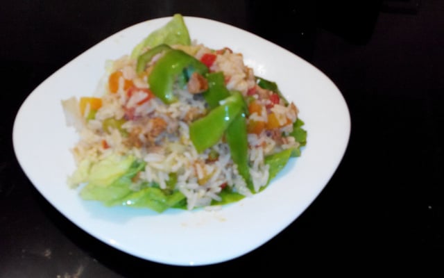 Salade jambon/maïs/petits pois/riz