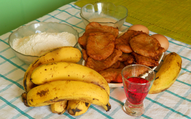 Beignets de bananes sauce créole