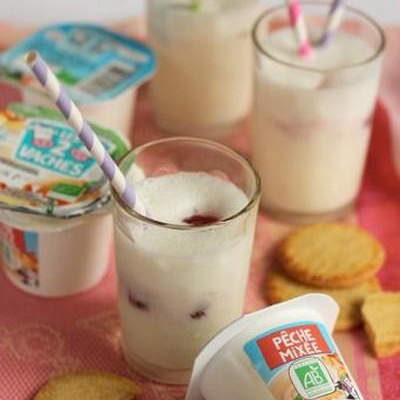 Milk-shake au yaourt à la pêche